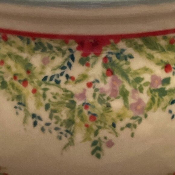 The Pioneer Woman HOLIDAY CHEER 5" Tall Christmas Pedestal Lidded CANDY DISH - Picture 13 of 16